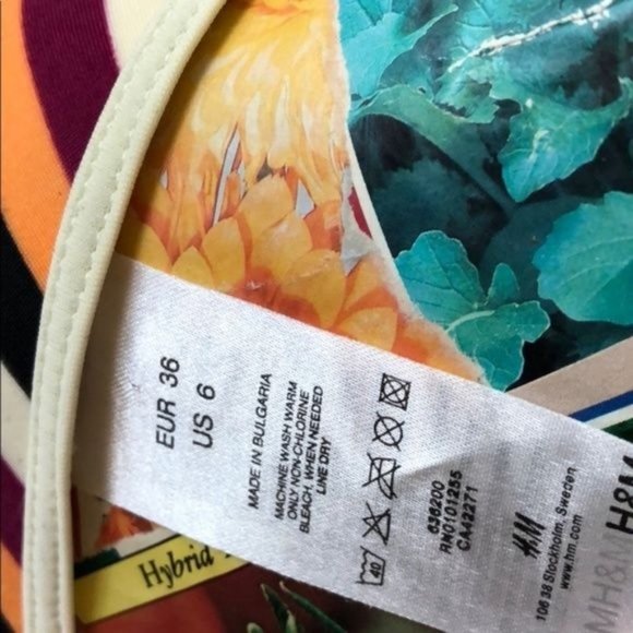 H&M Stripes Triangle Bikini Top - Picture 6 of 6